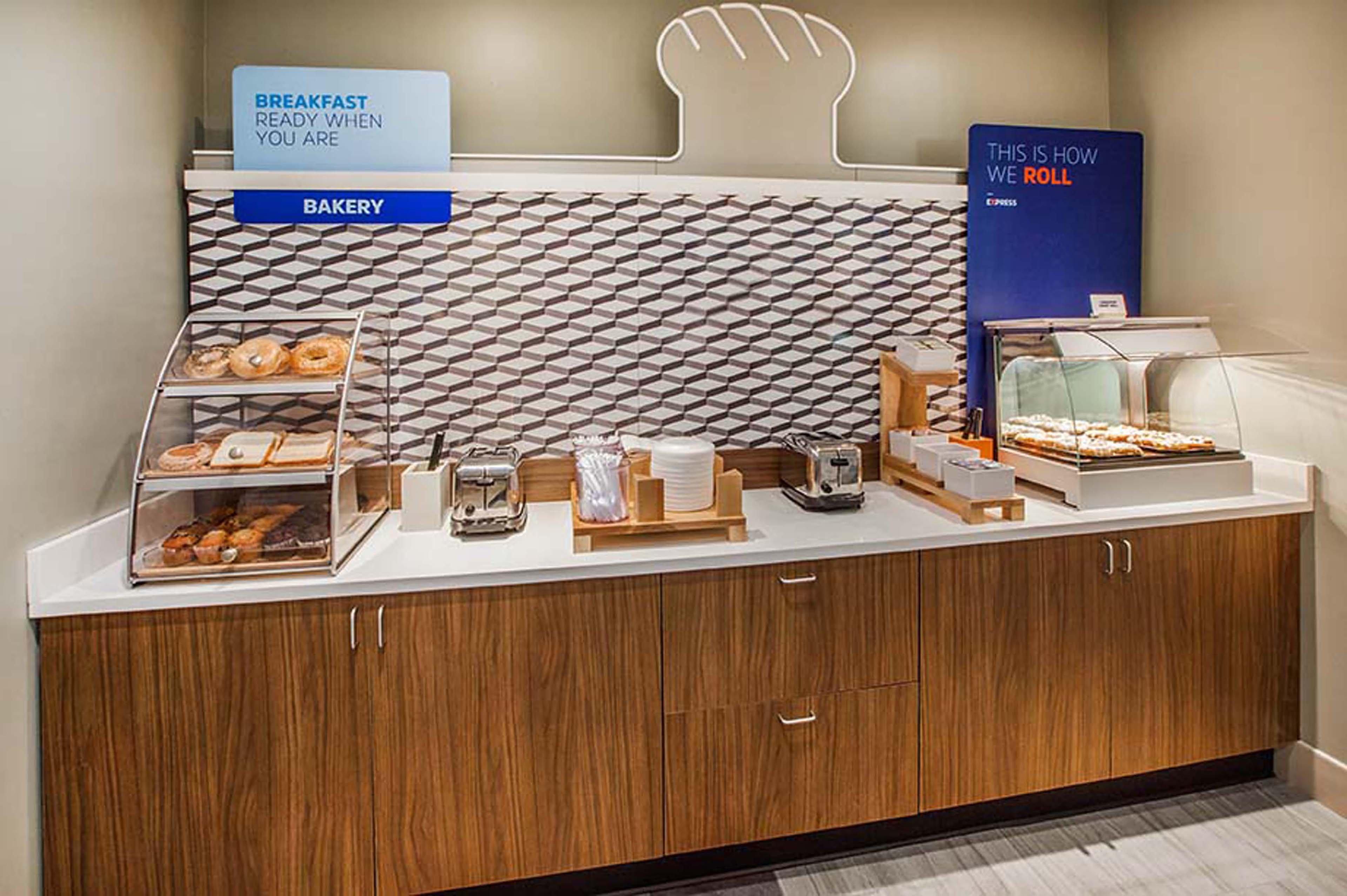 Holiday Inn Express Easton By Ihg Esterno foto
