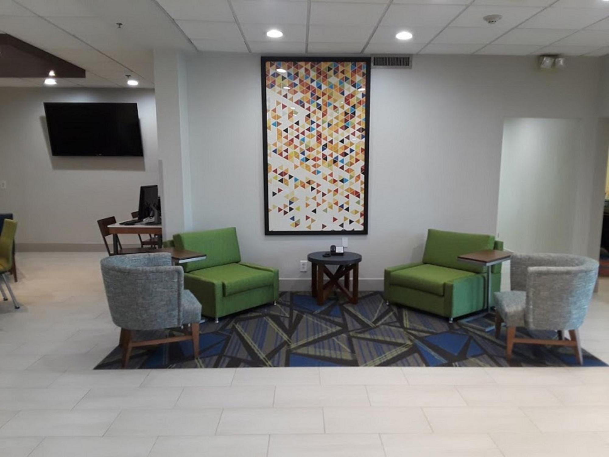 Holiday Inn Express Easton By Ihg Esterno foto