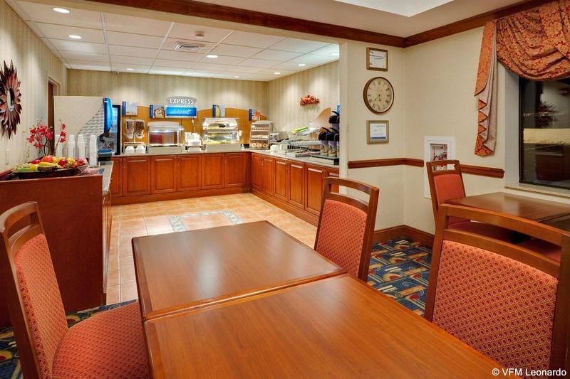 Holiday Inn Express Easton By Ihg Esterno foto